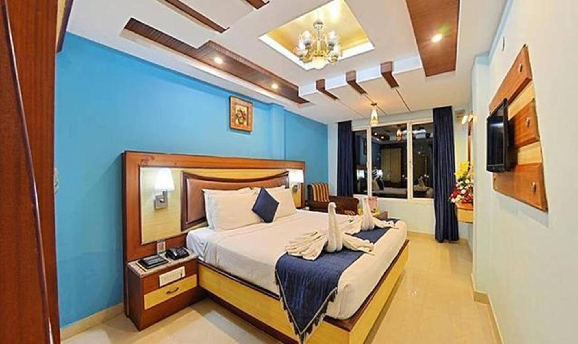 Ponmariresidency Hotel Ooty Buitenkant foto