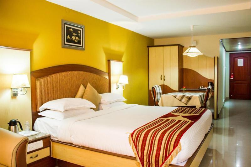 Ponmariresidency Hotel Ooty Buitenkant foto